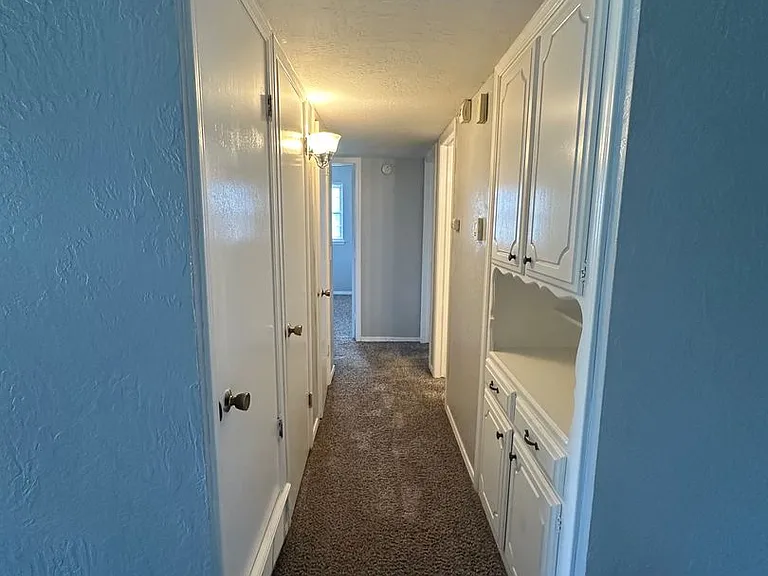 4844 Woodview Dr — Photo 16