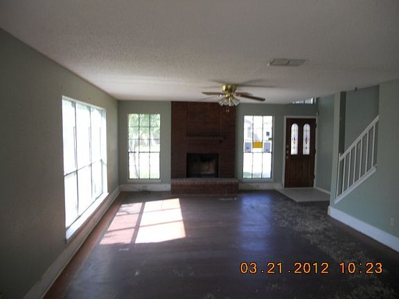 3rd image of 2704 Hidden Grove Ln