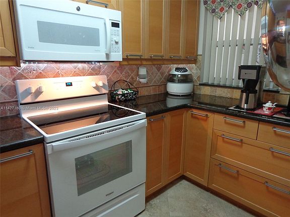 4th image of 9470 Poinciana Pl APT 409