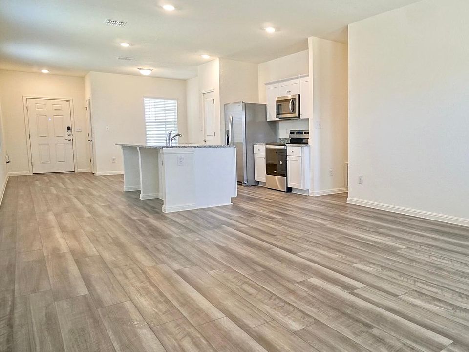 1st image of 121 Bunton Reserve Ct