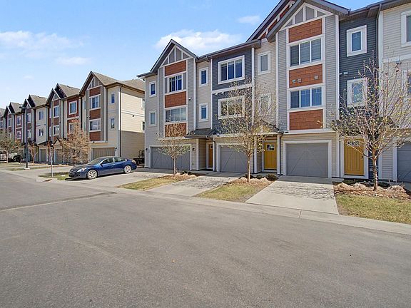 3rd image of 320 Secord Blvd NW #17