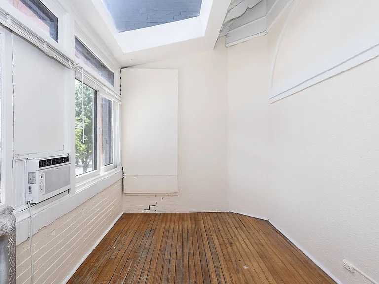 Wolcott Apartments — Photo 6