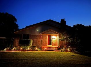27870 Reo Rd APT A, Grosse Ile, MI 48138