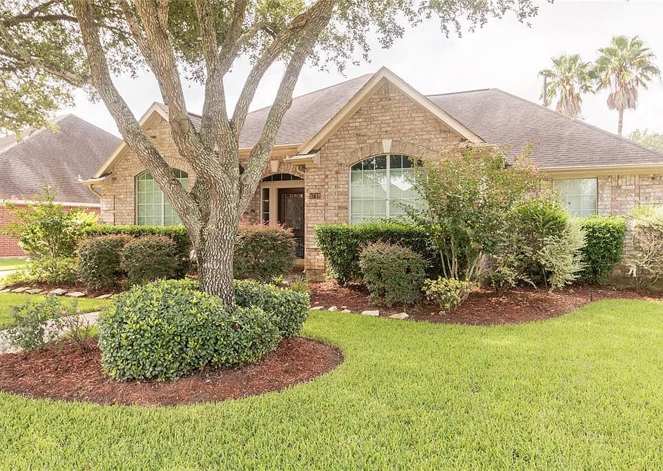 Yard is just large enough without requiring tons of maintenance