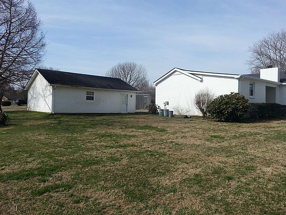 4th image of 315 Rosebrook Dr