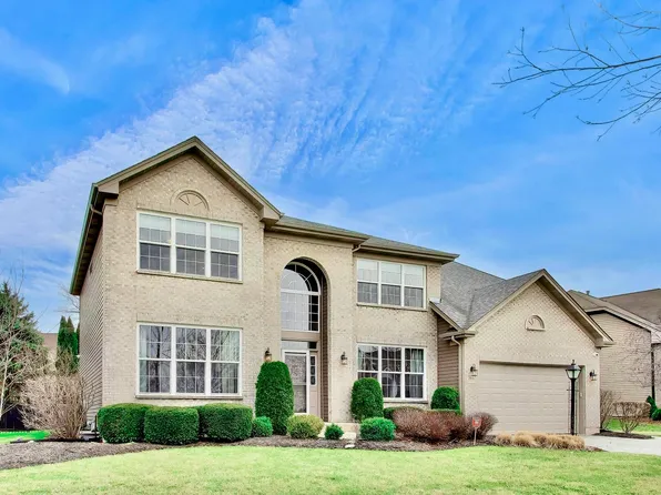 1941 Broadsmore Dr, Algonquin, IL 60102