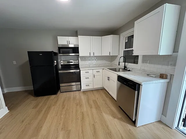 217-219 Clarendon Ave #217 — Photo 18