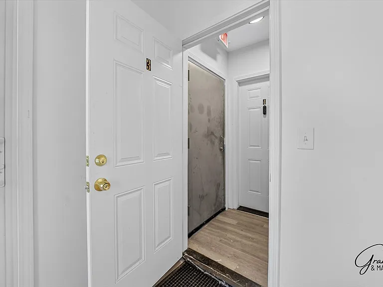 12932 Greiner - Bar Holdings & Blue & White LLC — Photo 10