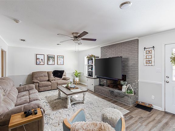 4th image of 1101 Tamara Dr
