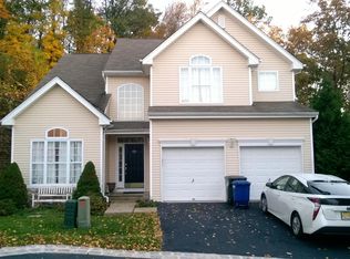 322 Winding Hill Dr, Hackettstown, NJ 07840