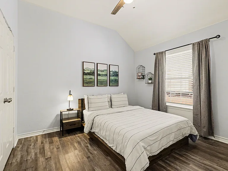 11709 Wild Pear Ln — Photo 17