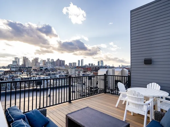 205 Maverick St Unit 308, Boston, MA 02128
