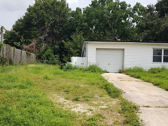 2nd image of 555 Argyle Ct