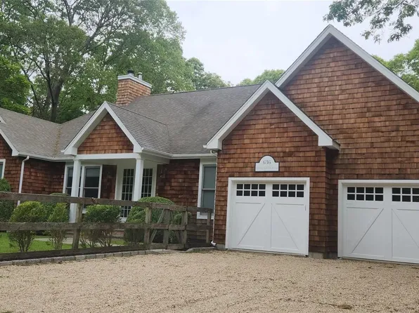 https://photos.zillowstatic.com/fp/c1ca44c3e5ca1da4d73ab4f01d136e9a-p_e.webp