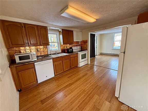 4th image of 61 Comer Ct