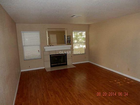 2nd image of 8337 Classic Villa Ct