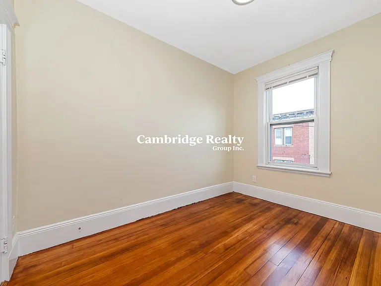 44 Brackett St #3T — Photo 14