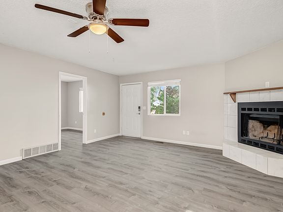 5th image of 2462 E Willamette Ave