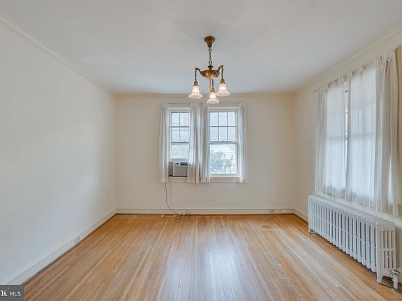 4th image of 708 Cornell St