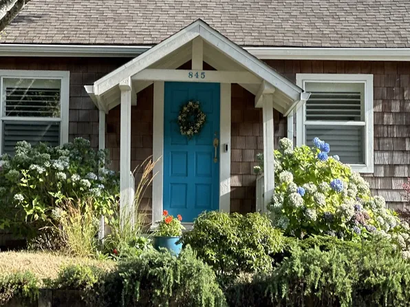 845 Southwest Blvd, Coos Bay, OR 97420
