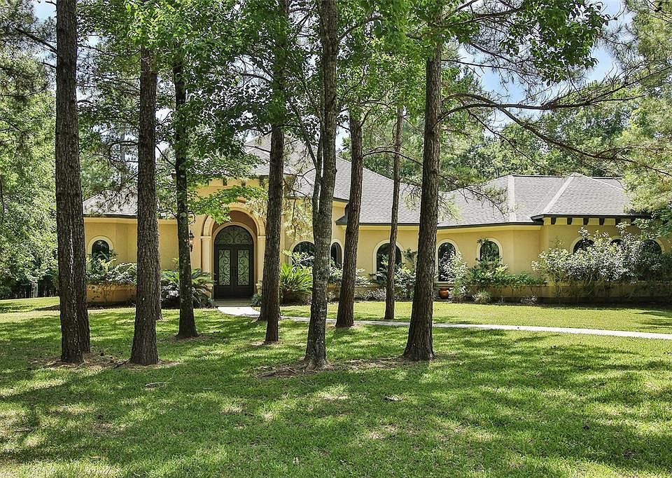 1st image of 15541 Victorias Way Dr