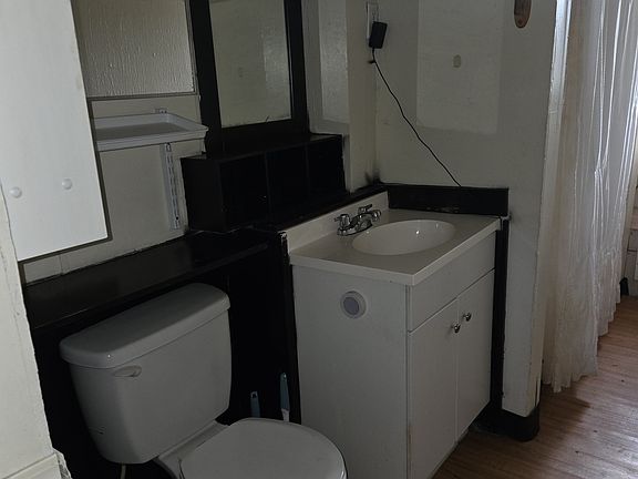 5th image of 53 Nebraska St Unit 2