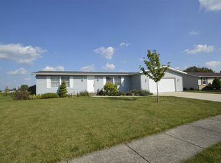4420 Burnwood Pl, Woodburn, IN 46797
