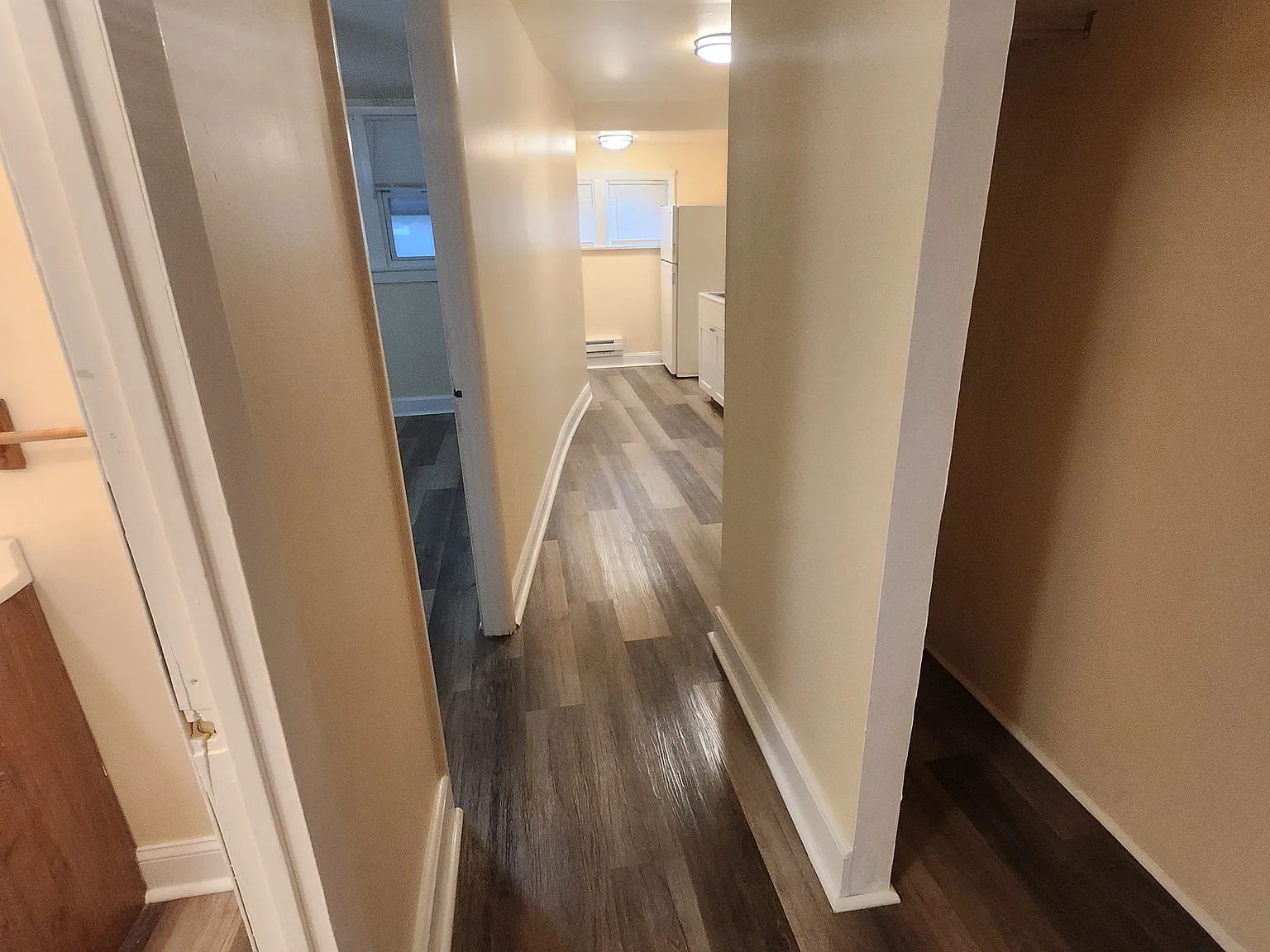 1 bed, 650 sqft, $990 — Photo 2
