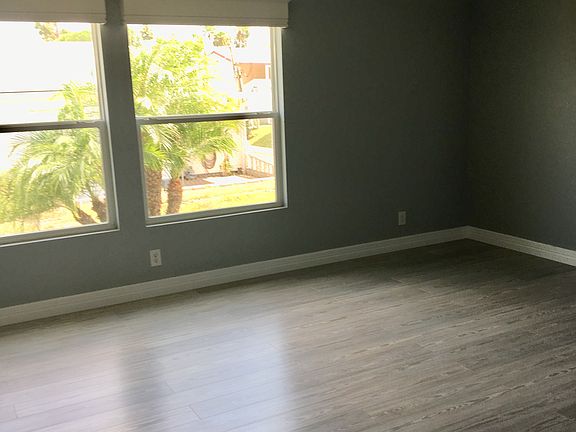 4th image of 3058 Guadalajara St N