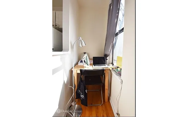 Rented by Douglas Elliman | media 14