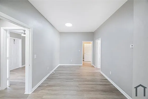 3 bed, $2,095 — Photo 3