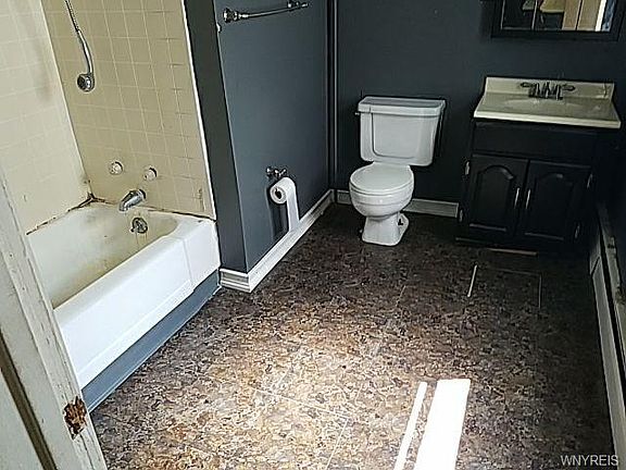 5th image of 13 Wren Ave