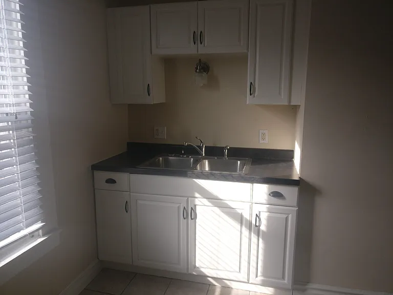 211 17th Ave NE #2 — Photo 7