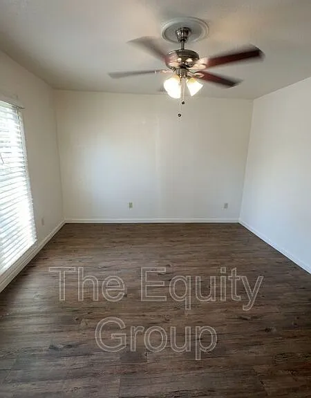 1330 S Rossmoor St — Photo 2