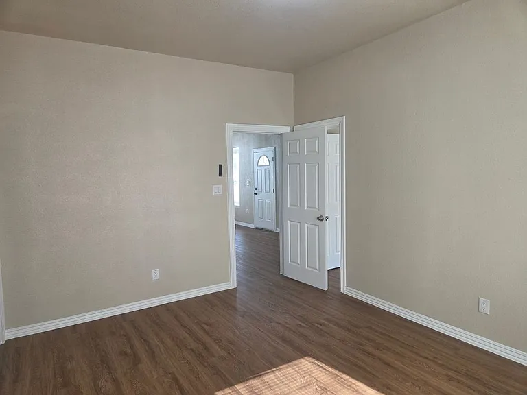 219 Princeton Ave — Photo 22