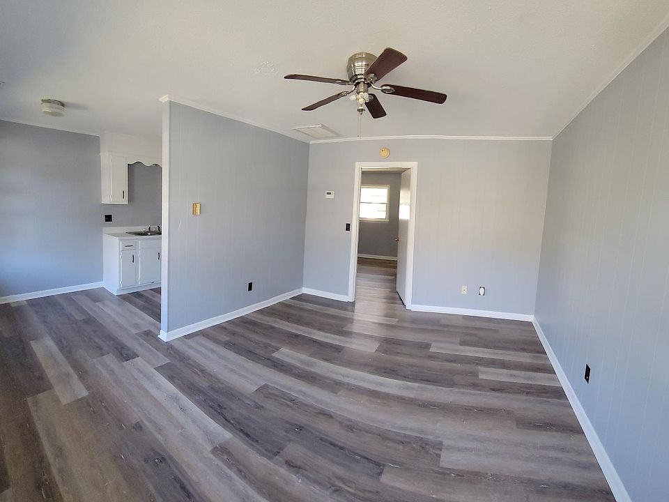 1st image of 426 S College St #426