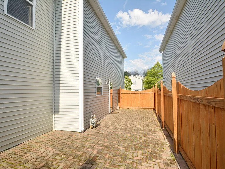 14390 Black Farm Dr — Photo 23