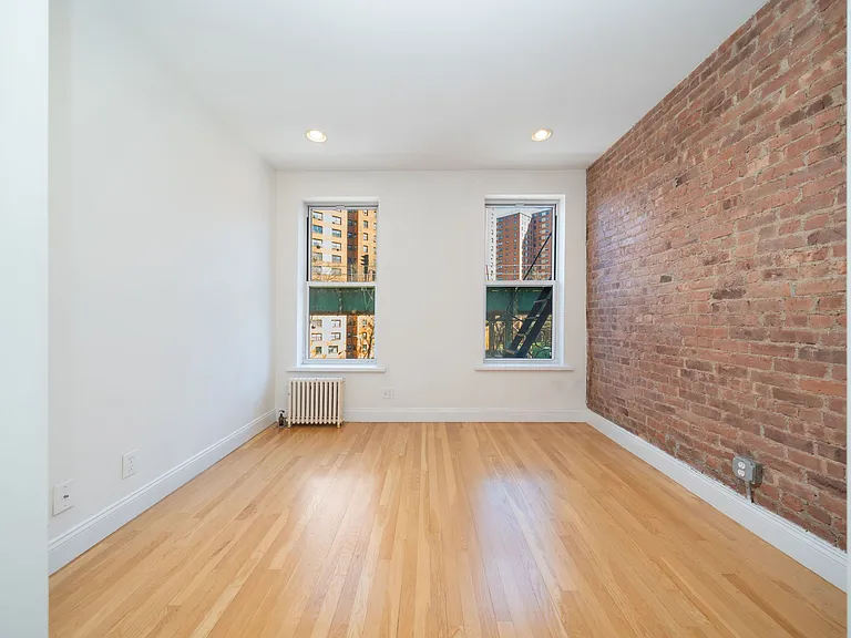 3157 Broadway #16 — Photo 3