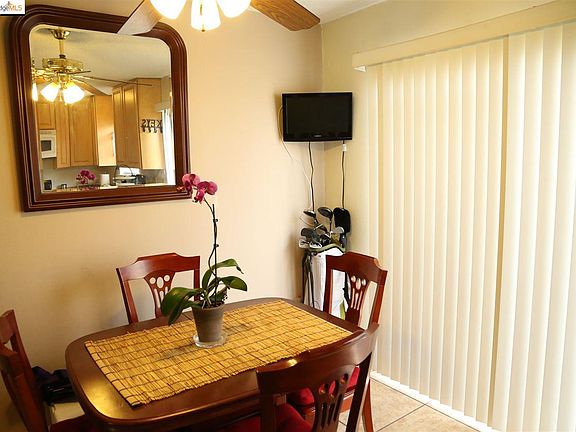 5th image of 122 Park Ln