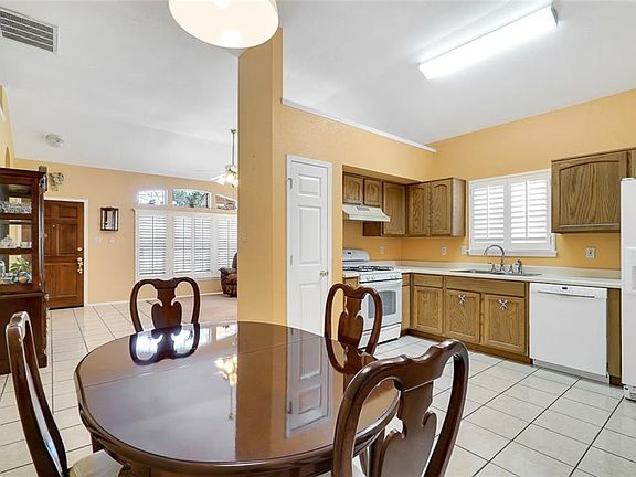 3rd image of 12080 El Greco Cir