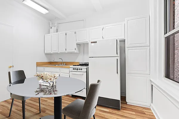 Sold by Compass | media 7