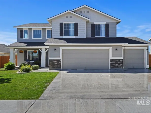 1860 SW Challis Dr, Mountain Home, ID 83647