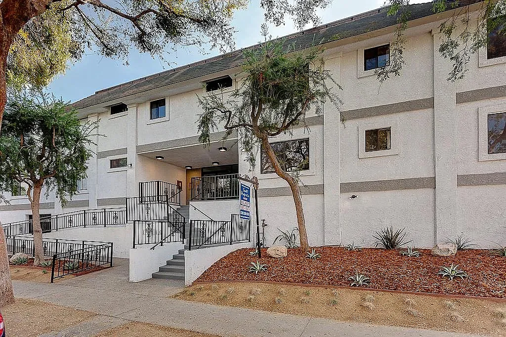 1 bed, 700 sqft, $1,995 — Photo 2