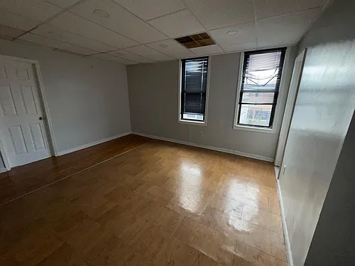 84 2nd St Photo 1