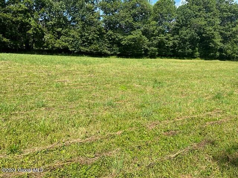 3rd image of L16.111 Donlan Heights Road