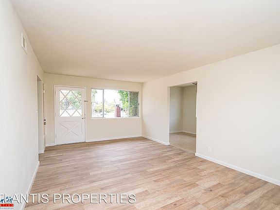 4th image of 856 Gallatin Dr APT 03