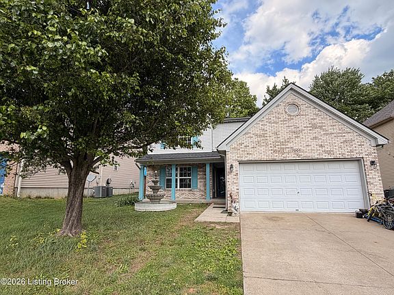 3rd image of 7001 Woodhaven Place Dr