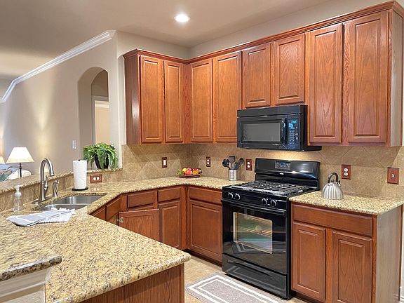 4th image of 2417 Ericanna Ln