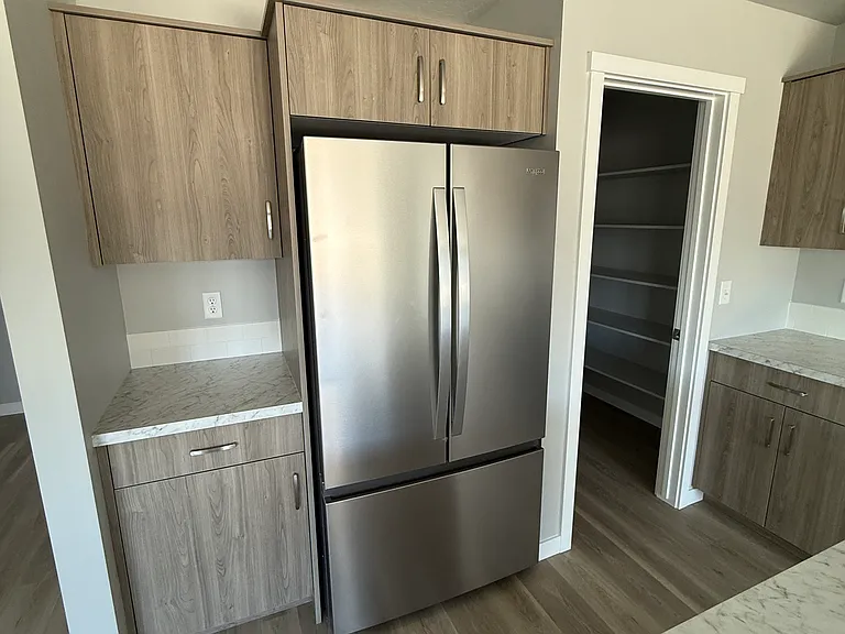 2518 W Fallon Loop — Photo 4