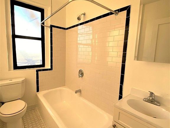 5th image of 655 E 230th St APT 5B